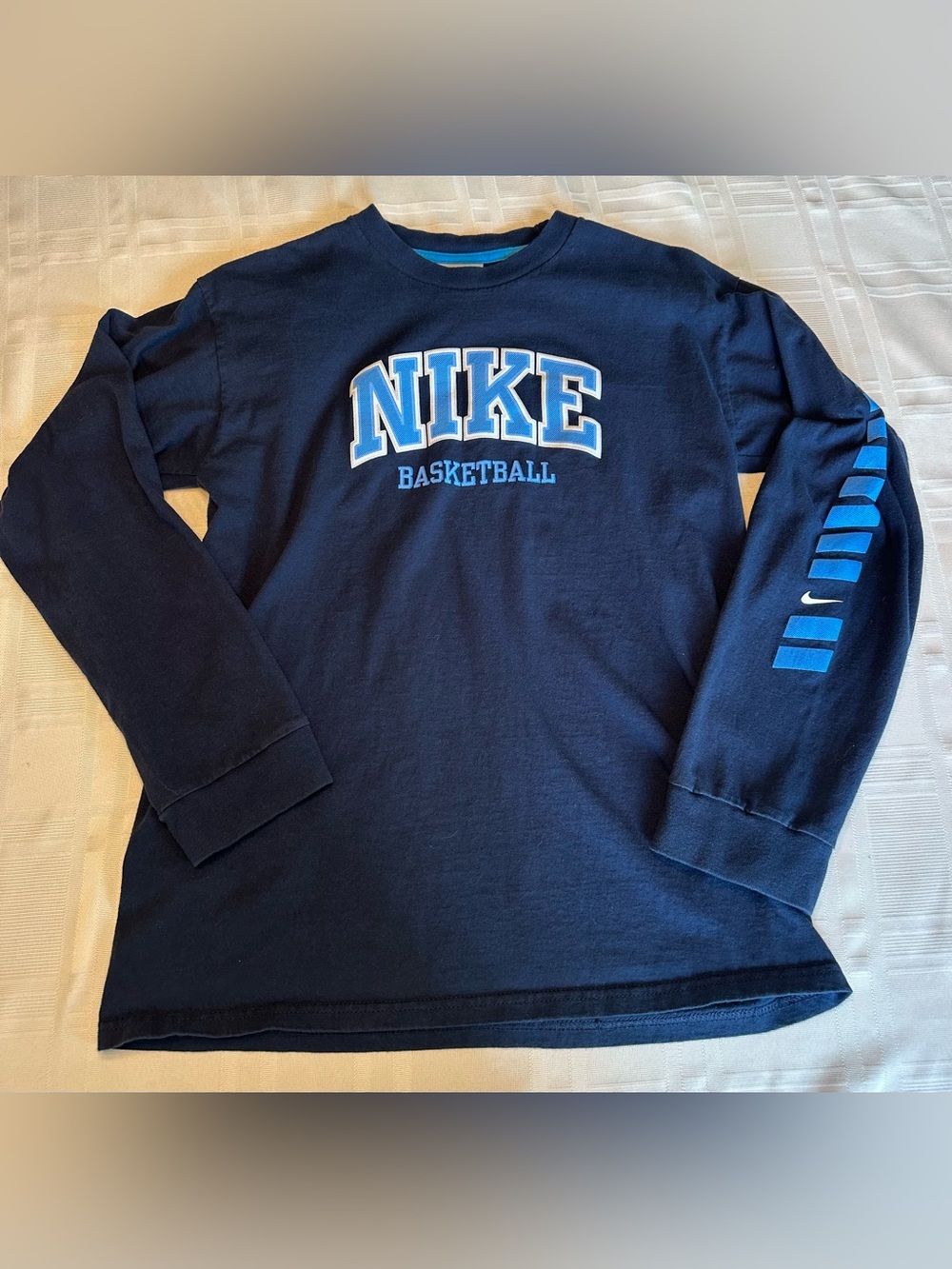Boys Nike BASKETBALL‎ long Sleeve Blue Shirt Size XL Pre-owned